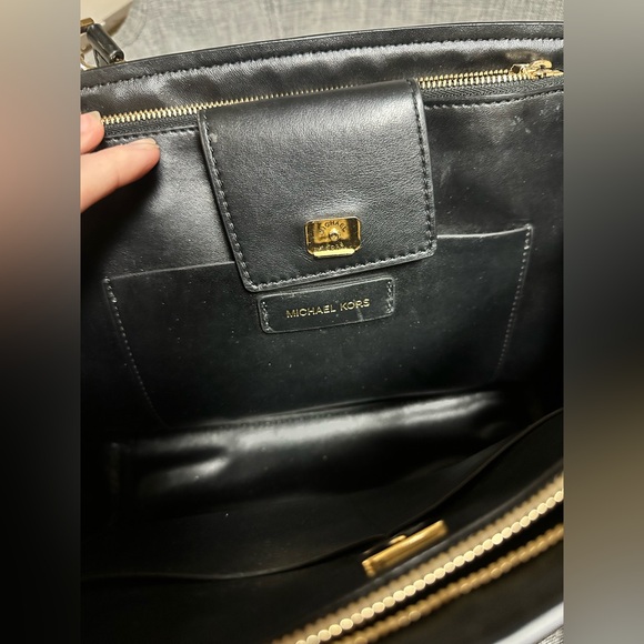 Michael Kors Black Leather Satchel Shoulder Bag Crossbody Purse Benning New - Picture 8 of 9